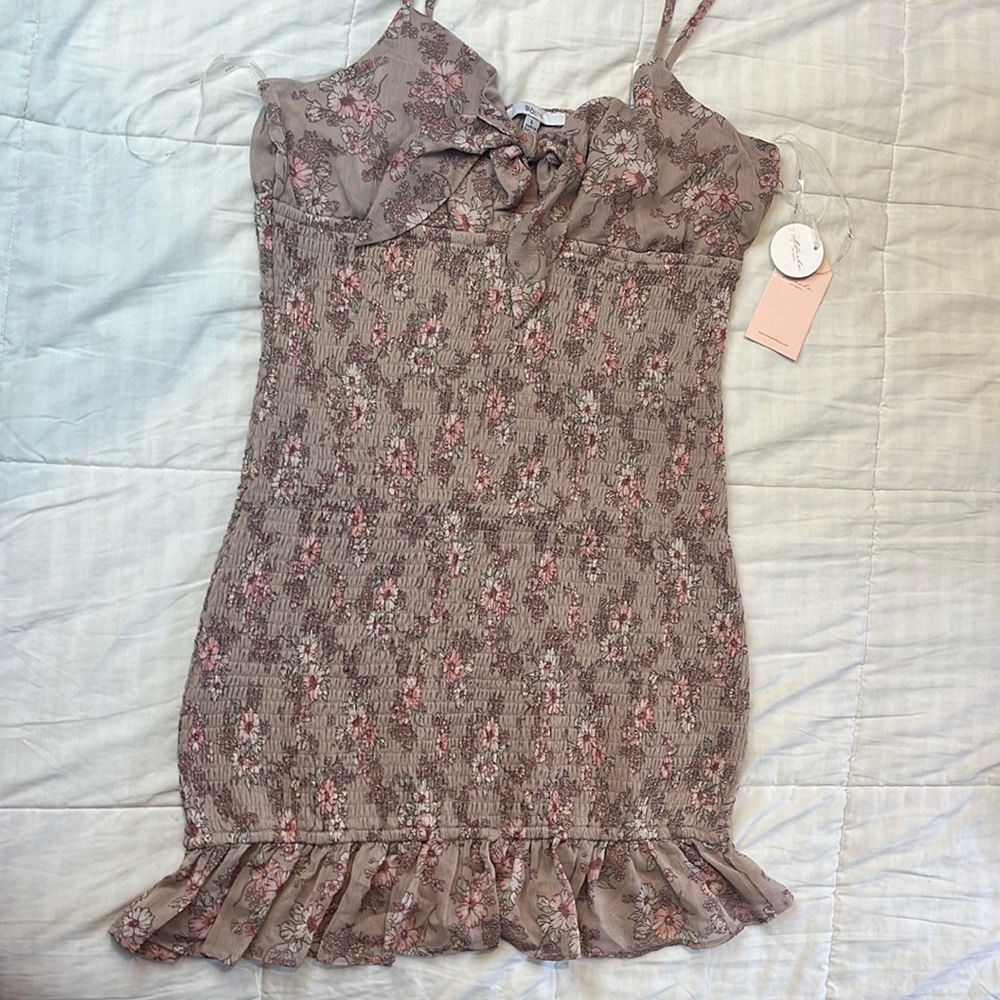 Blāshe mini, floral dress